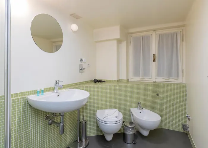 I Host - Lamarmora 3a Milaan