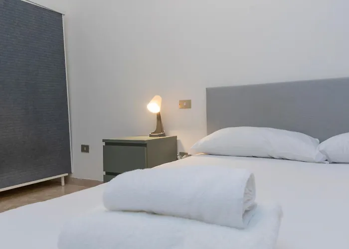 I Host - Lamarmora 3a Milaan