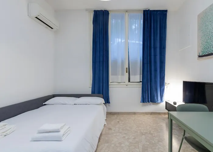 I Host - Lamarmora 3a *