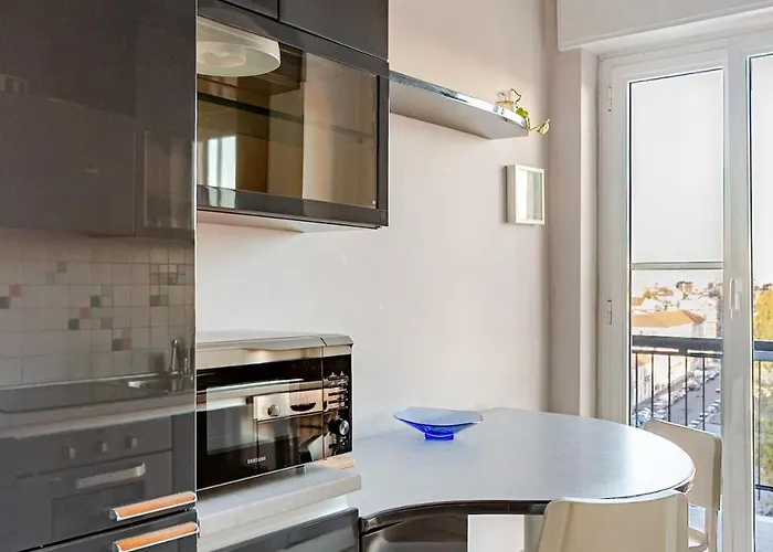 Bright With Canal Balcony Apartment Mailand