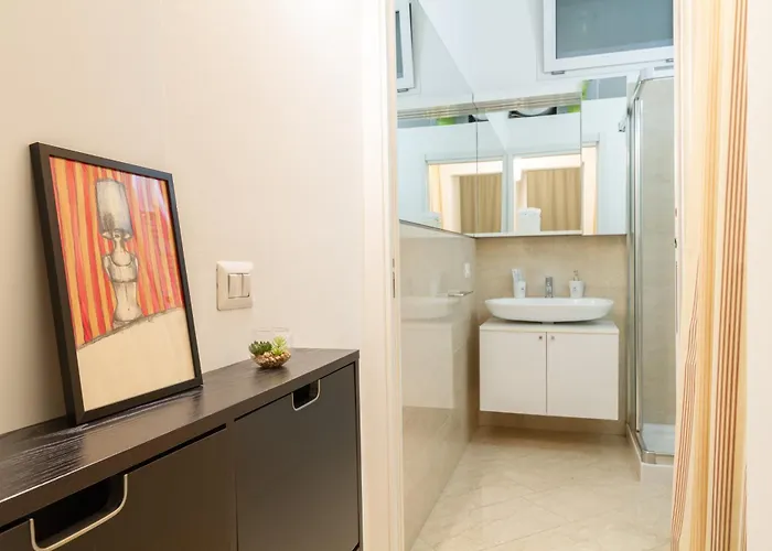 Modern And Cozy In Darsena Area Milán