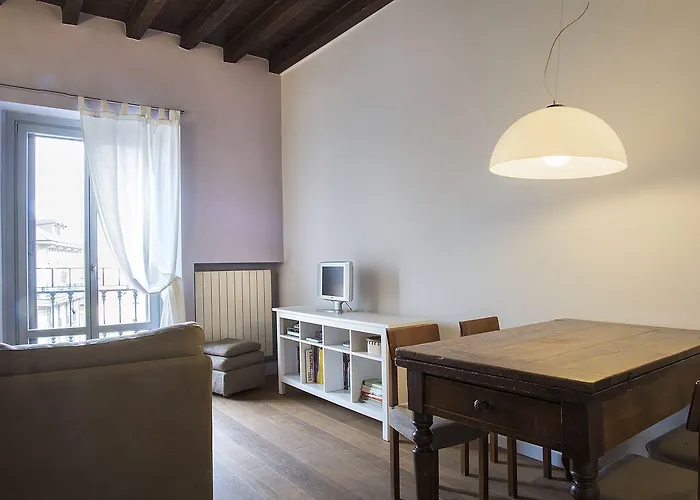 아파트 Easyhomes - Porta Venezia Oberdan *