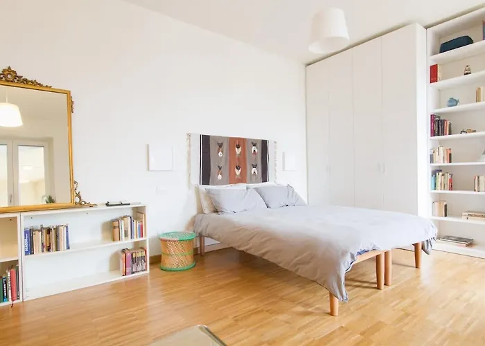 Cozy 9th Floor With Amazing View *