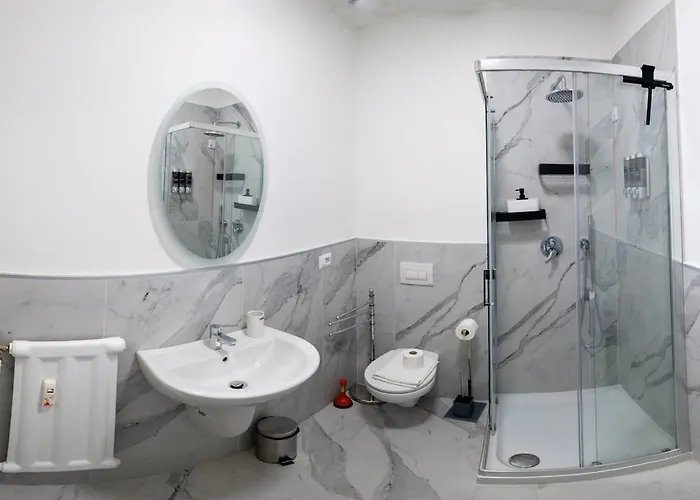 Modern 2br 2ba Metro Access 12min Duomo Tatil Evi Milano