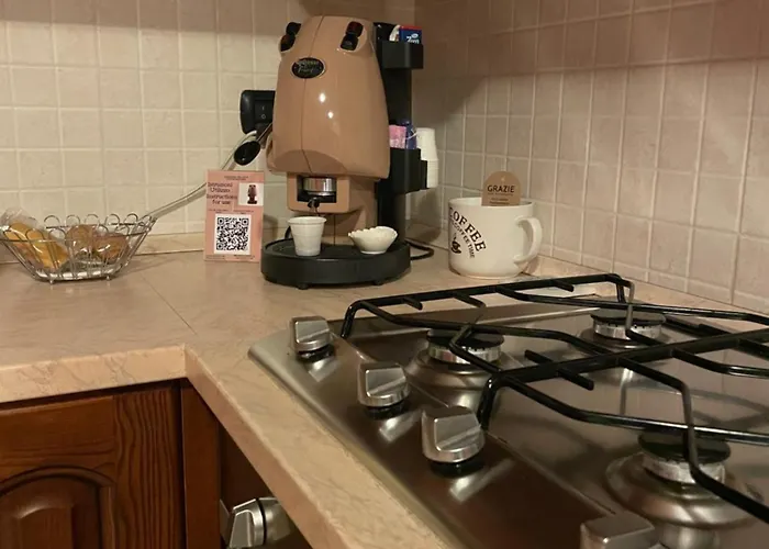 Skyline15-elegant Panoramic Apartment-metro M1- Only 20 Minutes From Cathedral Ferienhaus