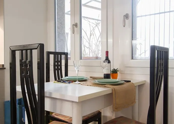 Cozy 9th Floor With Amazing View *