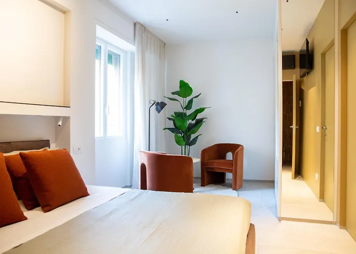 Navigli - Leobrothers - Alzaia Naviglio Pavese 8 ゲストハウス ミラノ