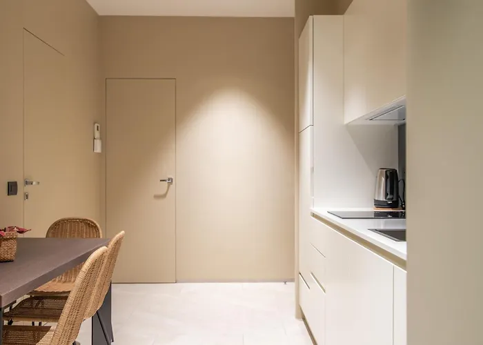 Navigli - Leobrothers - Alzaia Naviglio Pavese 8 3* Milánó