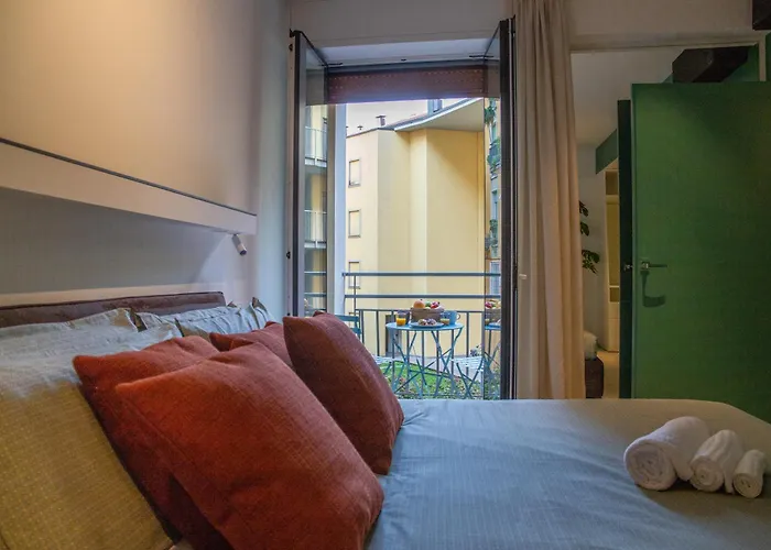 Navigli - Leobrothers - Alzaia Naviglio Pavese 8 3*