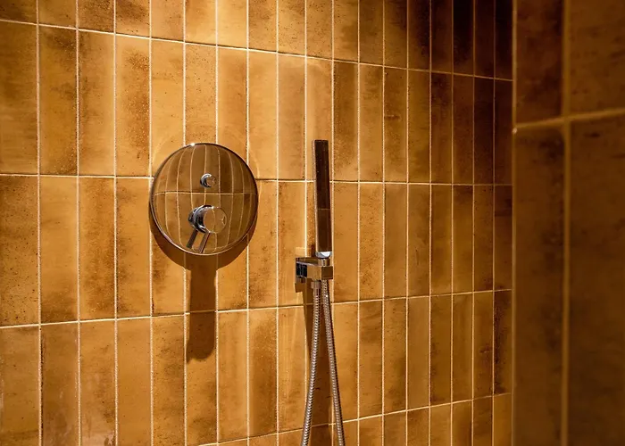 Navigli - Leobrothers - Alzaia Naviglio Pavese 8 3* ミラノ