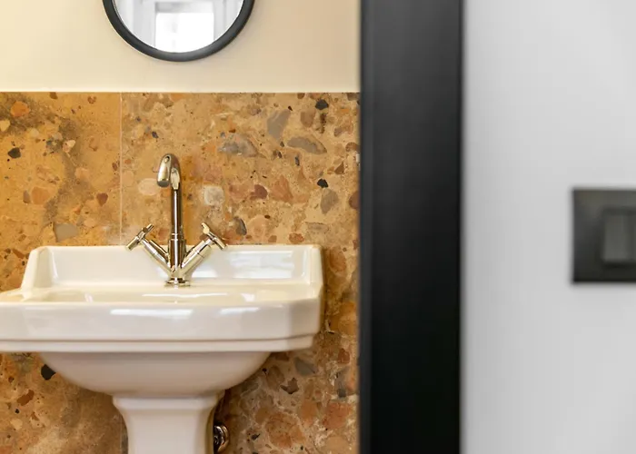 V-collection Solferino بيت ضيافة