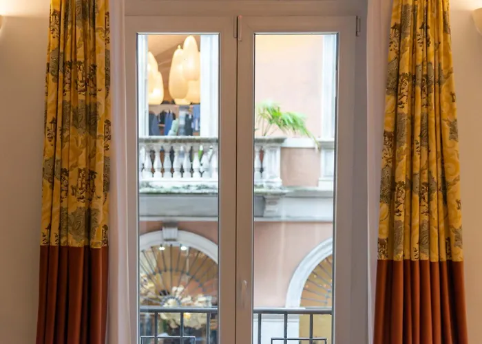 V-collection Solferino Affittacamere Milano