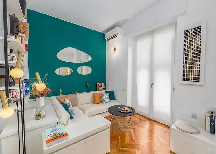 Maison Lumiere - A Few Steps From Station Lägenhet Milano