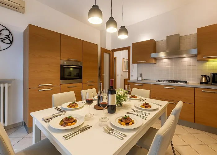 Apartment Sansiro75 Large 3bdr With Private Garage Near To Fiera And Stadium Mailand