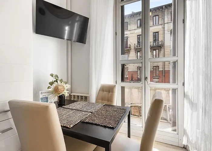 Isola District - Fashion House