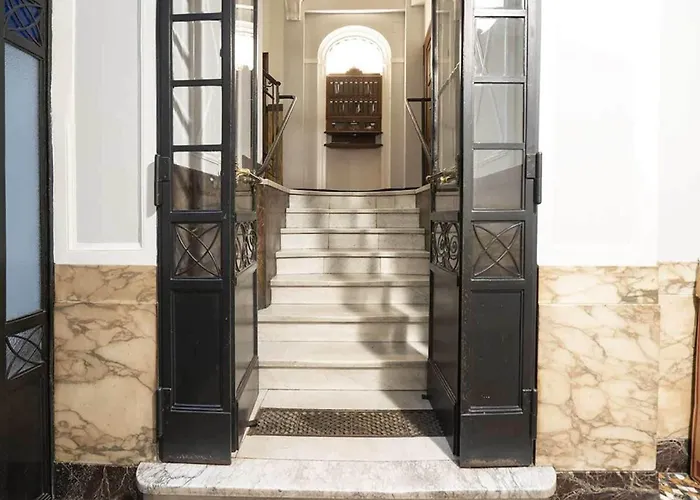 Stylish Retreat For Two In 米兰