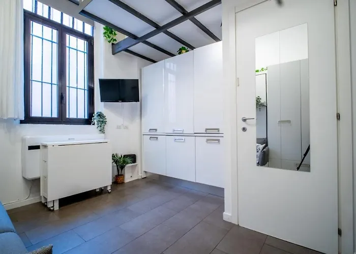 Close Station New Mini Loft Ac Wifi Milan