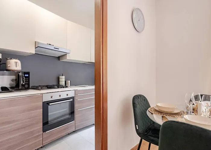 Elegant Flat Milano-near San Siro Stadium! Апартаменты Милан