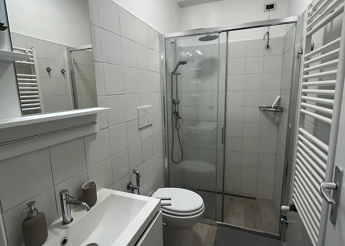 Milan-porta Venezia Ac Wi-fi *