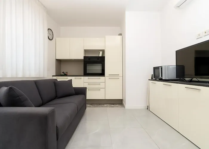 Vivimihome - Ronchi House Апартаменты *