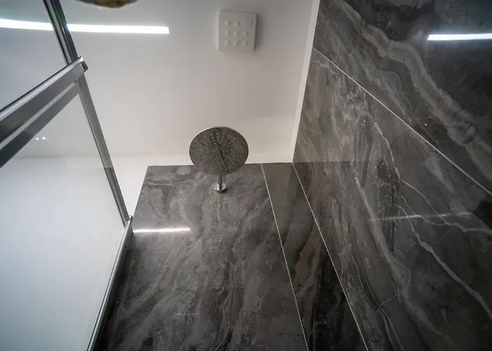 17 Nevoso Palace Milan