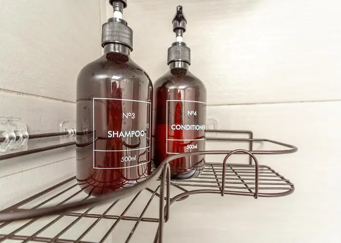 Attico Con Vasca, Posto Auto E Metro Sotto Casa *