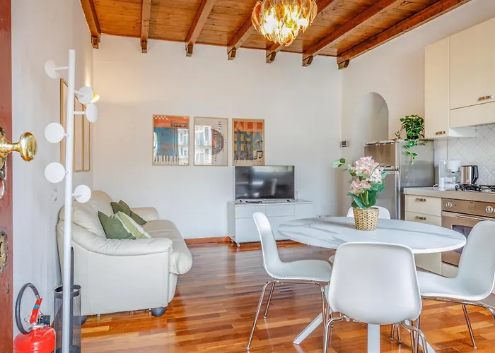 Appartement Porta Romana Vibes - A Truly Milanese Escape *