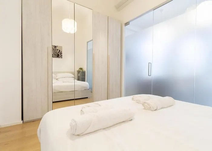 Apartment Shopping District 5 *