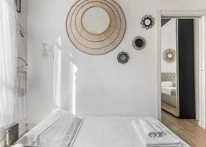 Isola District - Fashion House Milánó