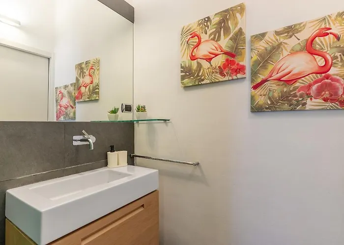 M1 Duomo Modern Retreat Con Terrazzo & Bbq ميلان