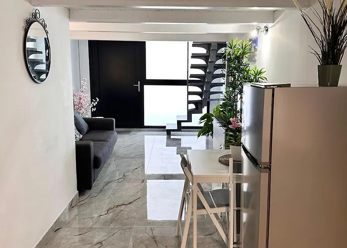 Luxury Loft Porta Venezia- Centro דירה
