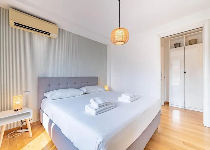 Lägenhet 10' Navigli, Penthouse With Panoramic View Milano