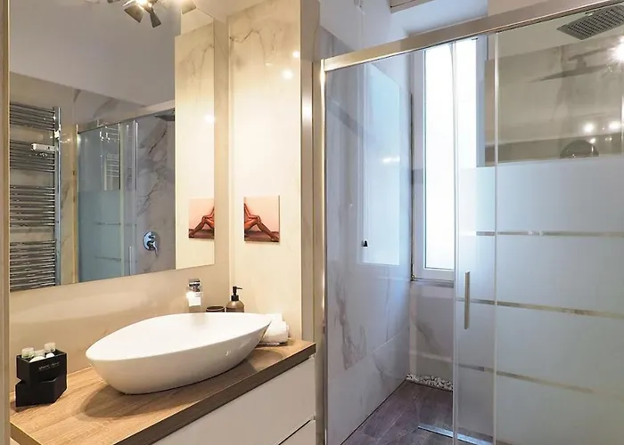 Contempora - Luminous With Spacious Bathroom - Isola *