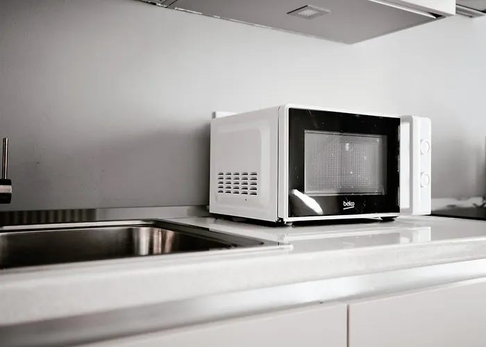 Hostmate - - Piero Francesca - Sempione *