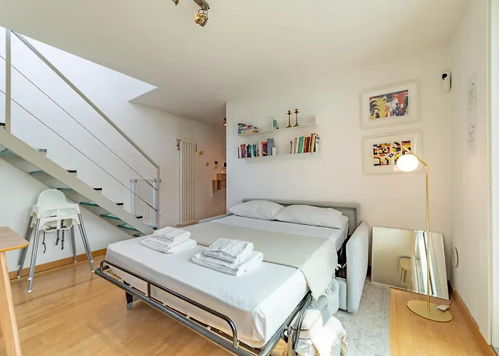 Lejlighed 10' Navigli, Penthouse With Panoramic View *