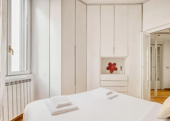 Modern 1 Br Near Gae Aulenti