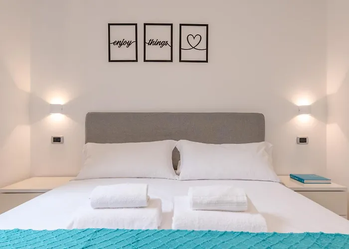 Modern Two-room Near Buenos Aires Апартаменты Милан