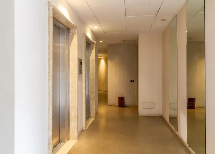 Metro E Design Apartment