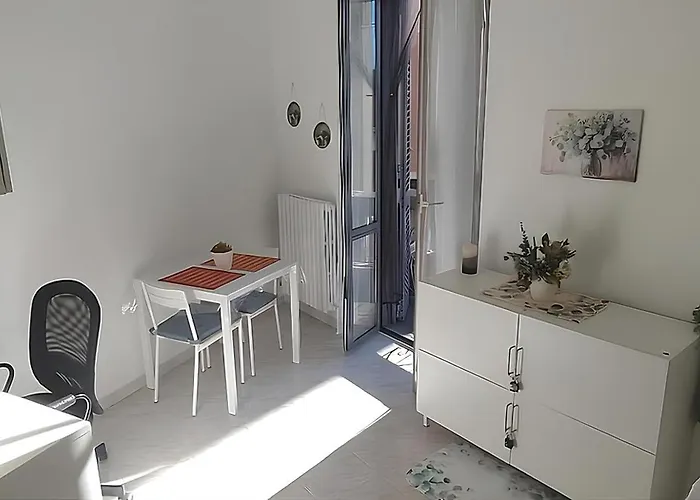 Angolo Verde, Metro Dergano ميلان