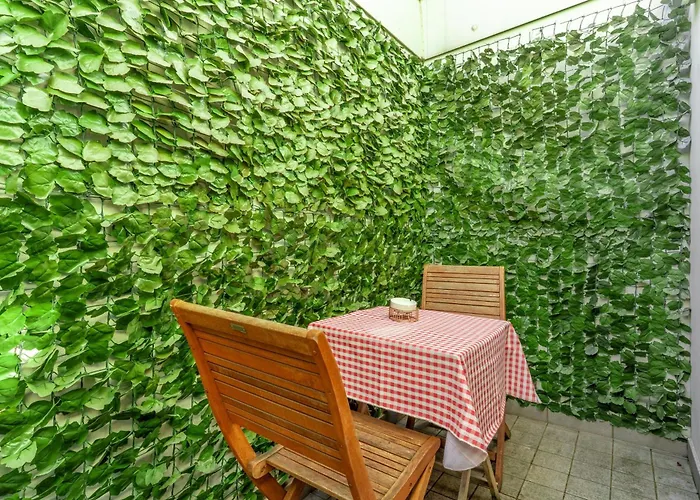 Attico Con Vasca, Posto Auto E Metro Sotto Casa شقة