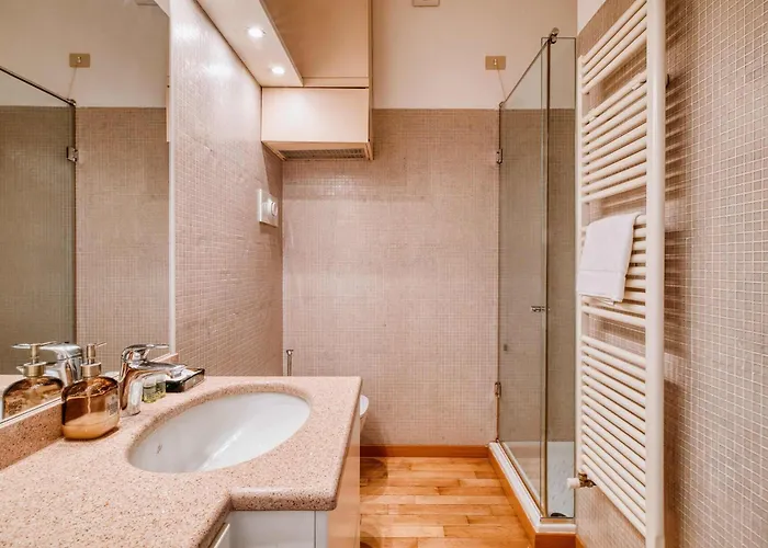 Modern 1 Bedroom Near Gae Aulenti