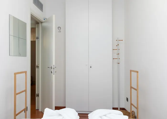 I-host - Ripa Navigli