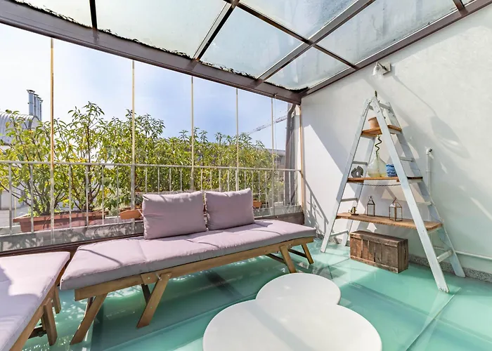 Lejlighed 10' Navigli, Penthouse With Panoramic View *