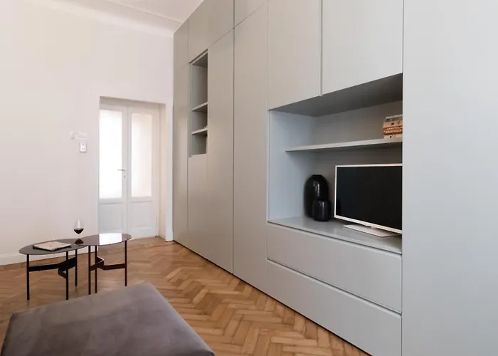 Italianway Comfort - Plinio 33 * Milán