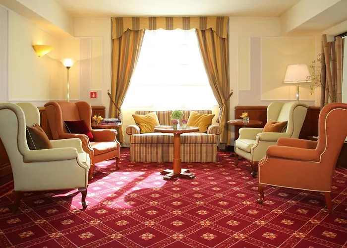 Starhotels Business Palace מלון 4*