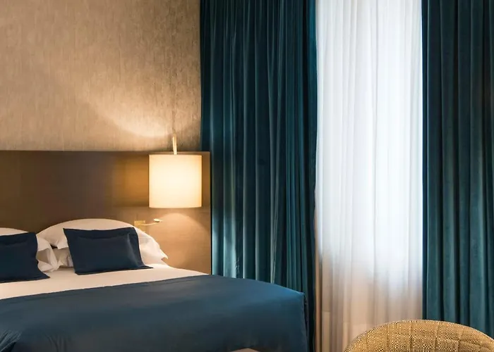 호텔 로사 그랜드 - 스타호텔스 콜레지오네 4*