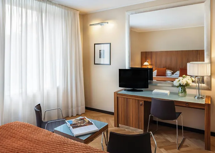 Starhotels Anderson Отель Милан