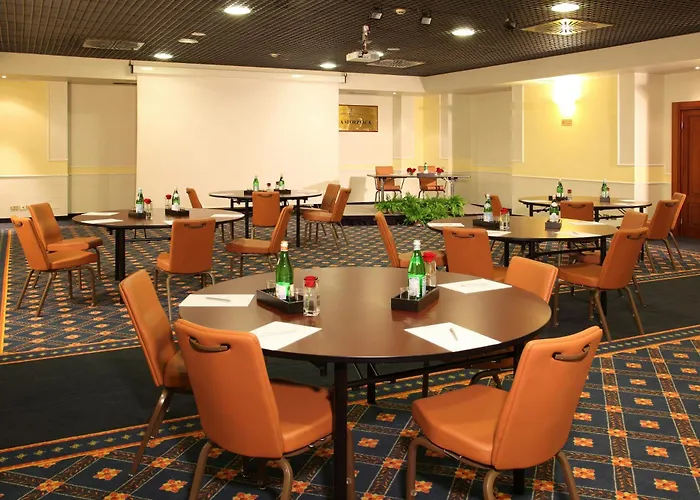Starhotels Business Palace מלון 4*
