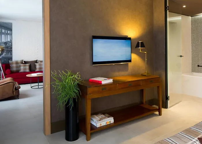 מלון Starhotels Business Palace 4*