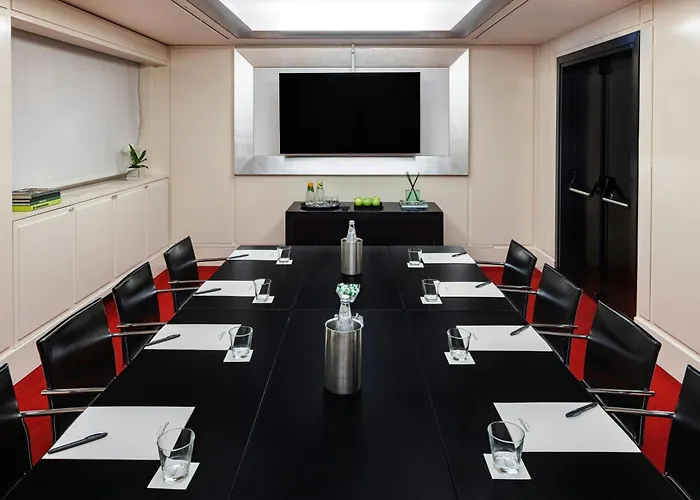 Отель Starhotels Anderson
